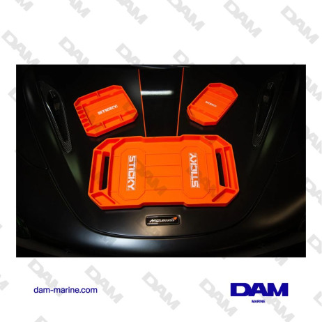 PLATEAUX ANTIDERAPANT POUR PIECES ORANGE - 2PCS