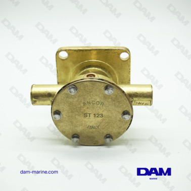 POMPE A EAU DE MER VOLVO
