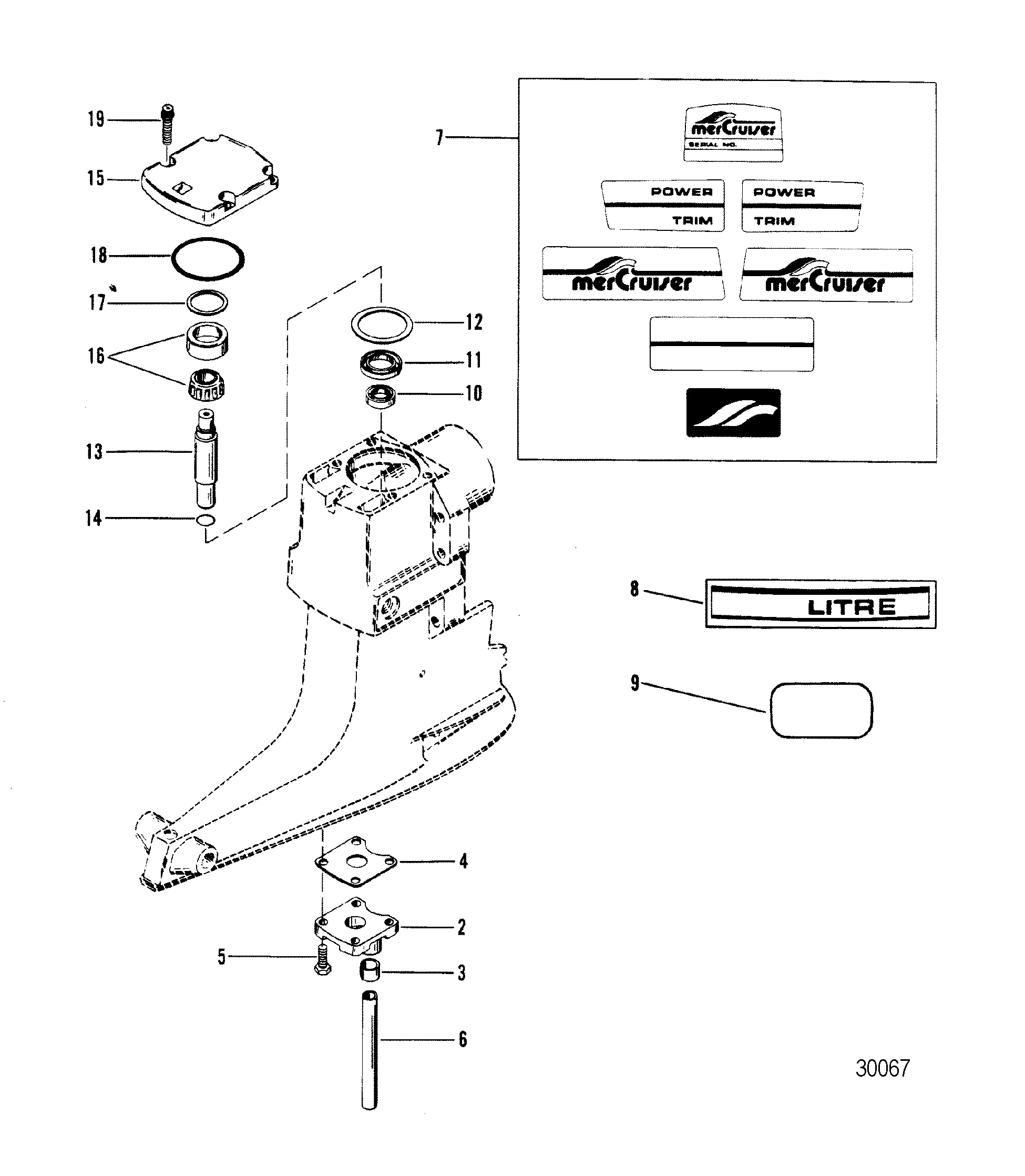 DRIVESHAFT HOUSING AND DRIVESHAFT