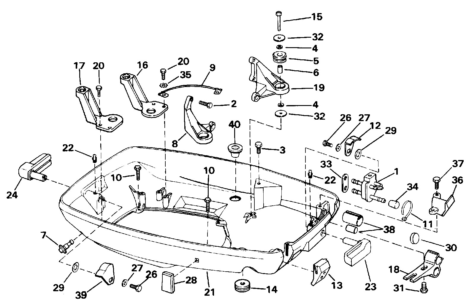 Capot moteur inférieur